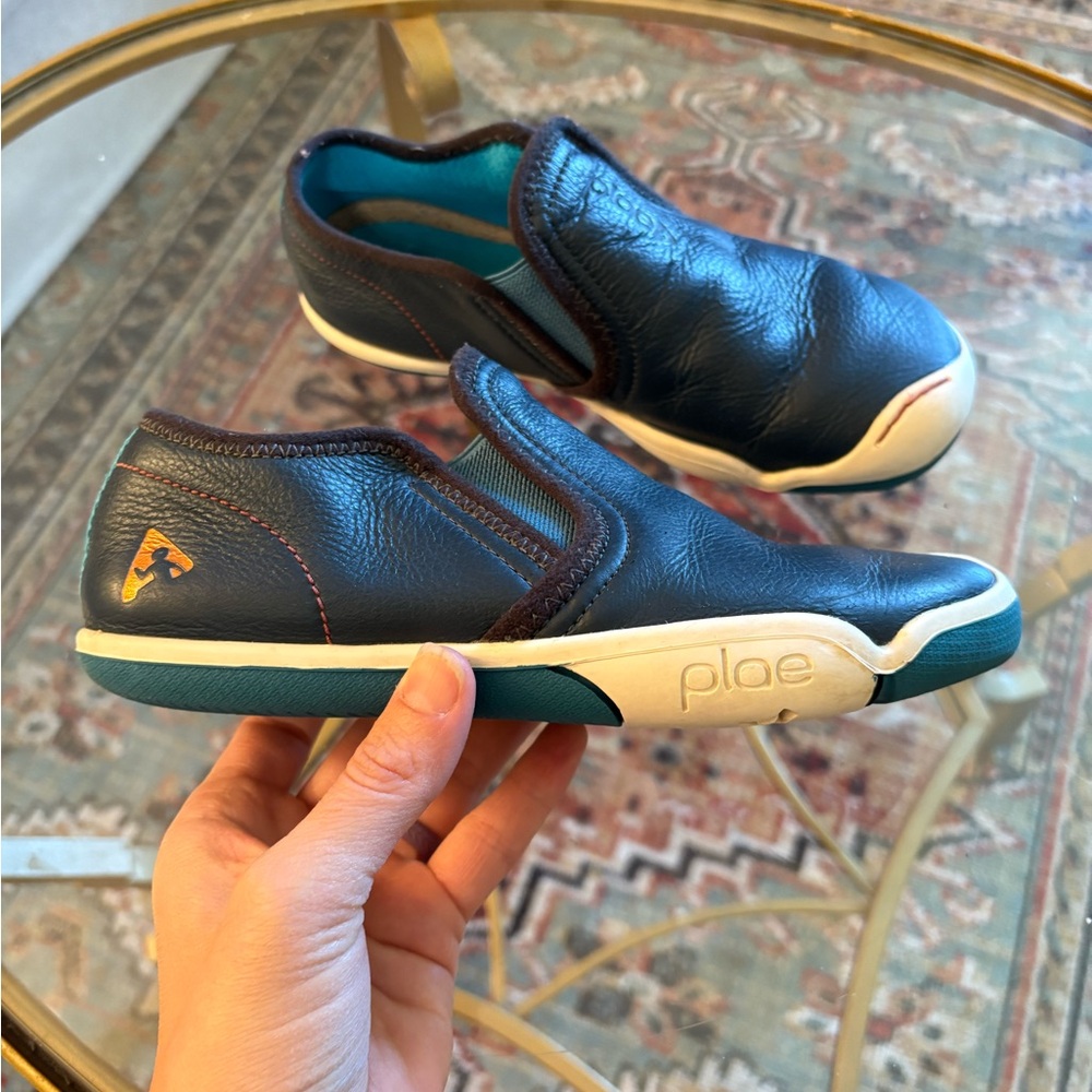 PLAE | Migi Navy Leather Slip-On Sneakers | Boys 1.5